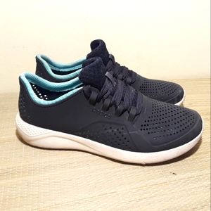 Crocs Sneakers Women shoes Size 7